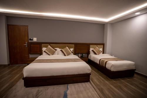 Deluxe Family Room