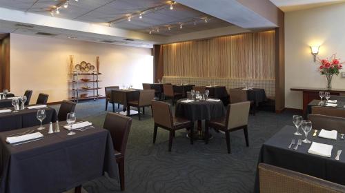 Ontario Airport Hotel & Conference Center in Ontario, USA