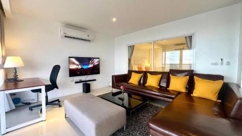Sunset Plaza Condominium Room Type - Two-Bedroom Deluxe Apartment with Ocean View