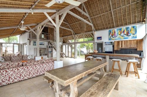 Villa Lumba Lumba 3BR Stunning Private Pool Villa - Tap to explore photos
