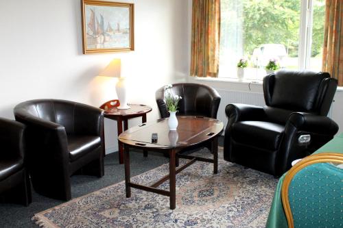 Hotel Medio Apartments - image 7