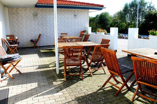 Hotel Medio Apartments - image 4