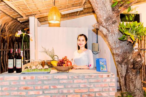Entrance, cashew tree bungalow in Cam An