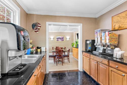 餐飲選擇, Rodeway Inn Williamsburg Historic Area in 威廉斯堡市中心