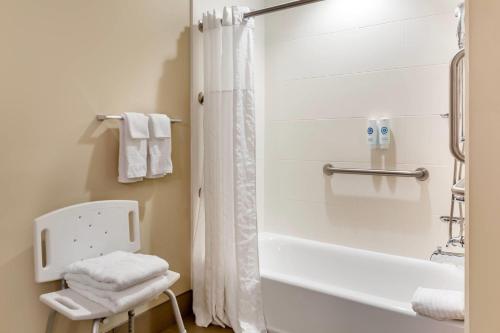 Comfort Suites Florence - Cincinnati South in Florence, USA