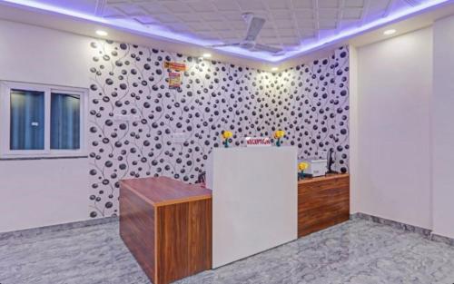 RROOMS Elite Hotel P S Palace in Lucknow