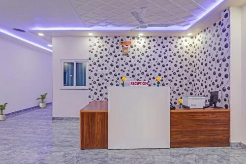 RROOMS Elite Hotel P S Palace in Lucknow