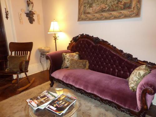 Garden District Bed and Breakfast - image 8