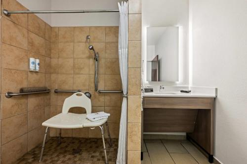 Comfort Suites Cullman I-65 Exit 310 - image 7