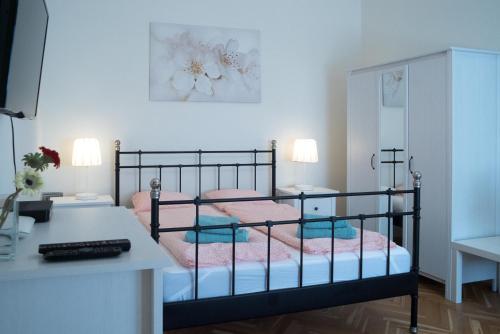 Friendly home in the center - image 4