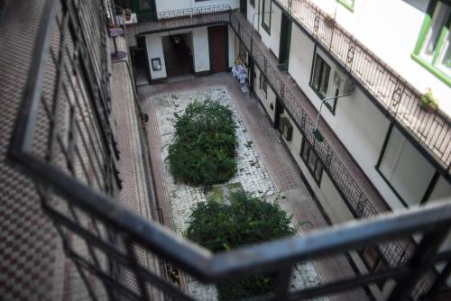 Studio Apartment image 10