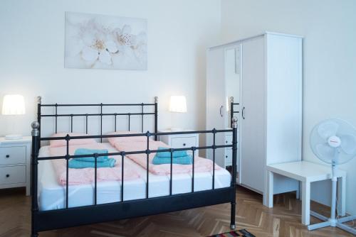 Friendly home in the center - main image