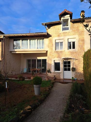 L'estrade des Alpes 45m2 petit-déjeuner inclus (L'estrade des Alpes 45m2 petit-dejeuner inclus) in Saint-Alban-de-Roche