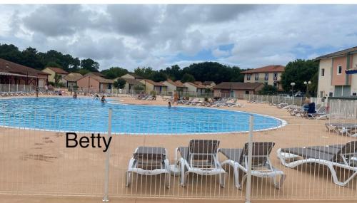 Appart pour 4 à 6 pers Les résidences du lac Soustons plage Piscine proche golf océan