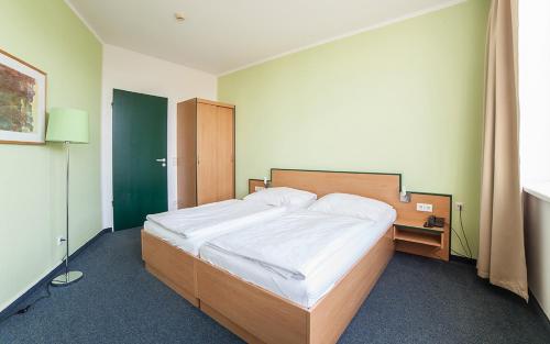 Hotel Sedes - main image