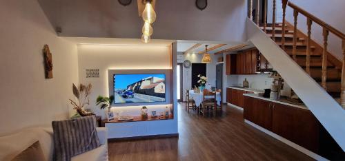Seafront Villa Cside w BBQ and private yard in Moires