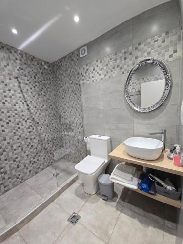 Levantes Hotel - image 4