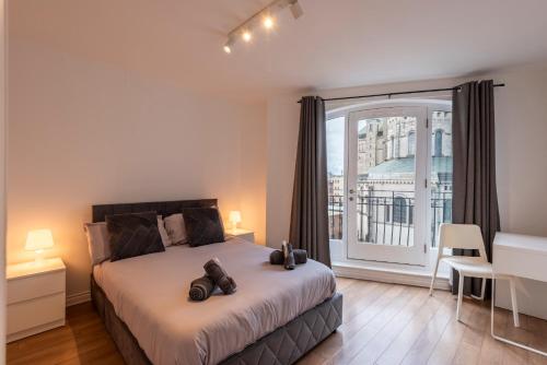 Cathedral Views 2BR Central Belfast Sleeps 6