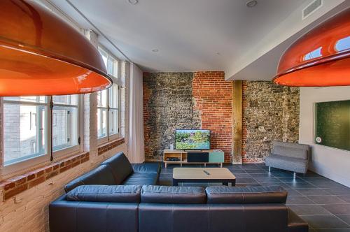 Les Lofts du Tresor by Les Lofts Vieux-Quebec The 4-star Les Lofts du Trésor offers comfort and convenience whether youre on business or holiday in Quebec City (QC). Both business travelers and tourists can enjoy the propertys facilities and s