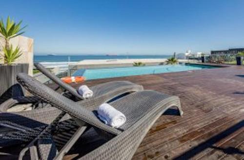 Ocean view penthouse with terrace - image 11