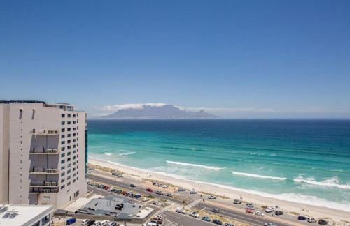 Bright apartment with splendid sea views - image 11