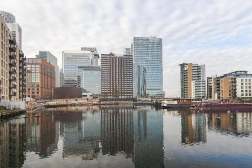 Veeve - Canary Wharf Skyline Penthouse - image 9