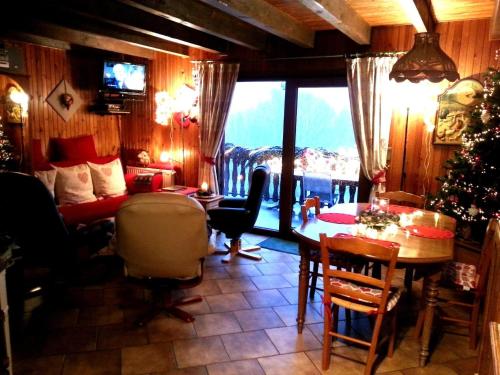 Iekārtas, Cozy Chalet with Breathtaking Views in Hommert in Hommert