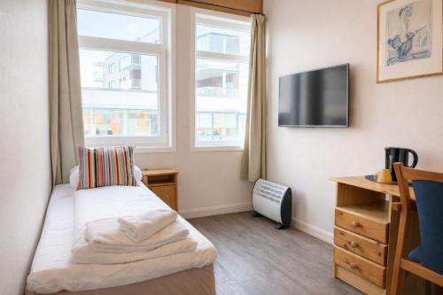 1 twin bed