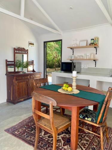 Iekārtas, Desert Bloom Cottage in Buffelskloof