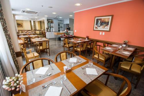 Restaurant, Hotel OK near Hobby Sucos E Lanches