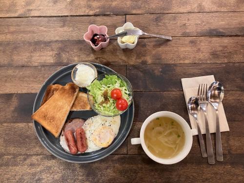 餐飲服務, MOTORYOKAN Guesthouse & Cafe near 北海道中央標誌