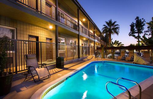 Granada Inn — other in 15543 Rinaldi Street, Granada Hills US, 91344