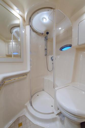 豪华游艇船屋 豪华游艇船屋