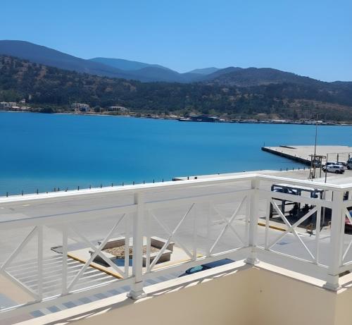 SeaFrontView Penthouse in Cefalonia