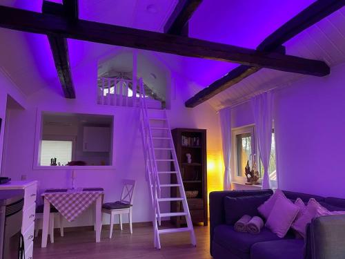 Chalet Waldeck with Private Sauna, Fireplace And Pure Nature in Heimbach, Deutschland