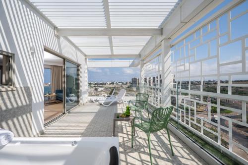 Balkon/terasa, Palm Beach Hotel - Mehadrin Kosher suitable for Ultra-Orthodox guests in Acre