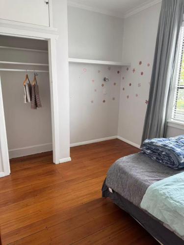 House for families near airport in Wellington in Wellington Airport