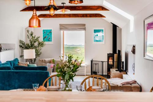 Facilities, 3 Bed in Mawgan Porth oc-p00824 in Trenance