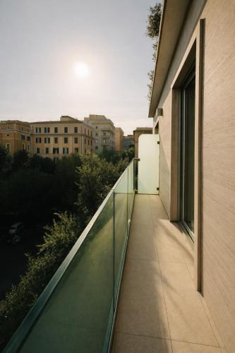 J Maluni City Hotel in Policlinico