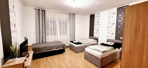 Facilities, Levu Lak in Kapuvár