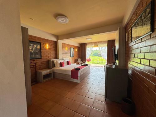 Ahas Pokuna Holiday Resort in Galketigama