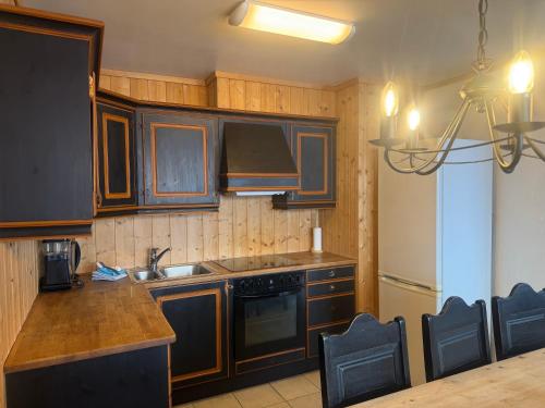 Family-Friendly Apartment In Central Beitostølen in โตสโตเลน