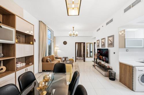 Modern 2BDR Stay-Near Metro-Al Furjan - image 4