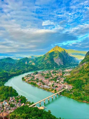 Meexok guesthouse in Nong Khiaw