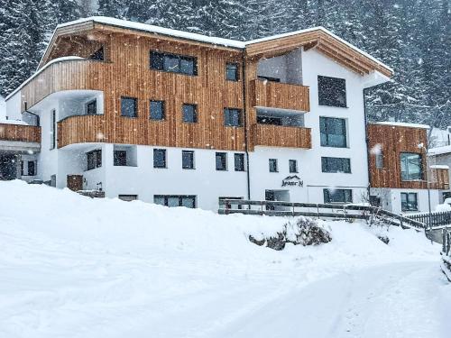 Apartment Apart 14 by Interhome in Obergand, Österreich
