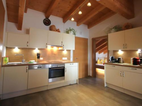 Holiday Home Bergblick by Interhome in คัพพ์ล