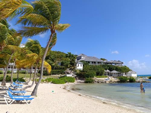 paplūdimys, The Hideaways at Nonsuch Bay in Freetown