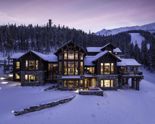 30 Spur Road by Moonlight Basin Lodging in Big Sky, USA