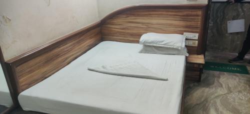 Hotel Odeon Continental – Delhi, NY