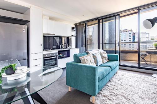 Miss Katherine - City Base with Gym Access, Melbourne